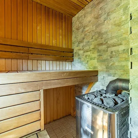 House * Hara